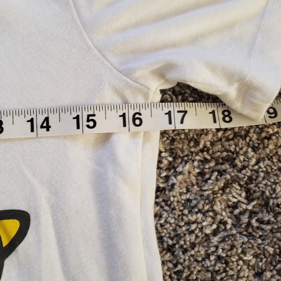 Hello Kitty | Short Sleeve Graphic Tshirt - Picture 4 of 6